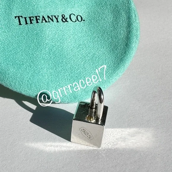 AUTH RARE vintage Tiffany & Co. 1837 cube charm/pendant✨ - Picture 12 of 16